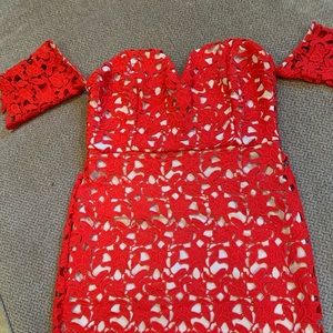 Bodycon red dress